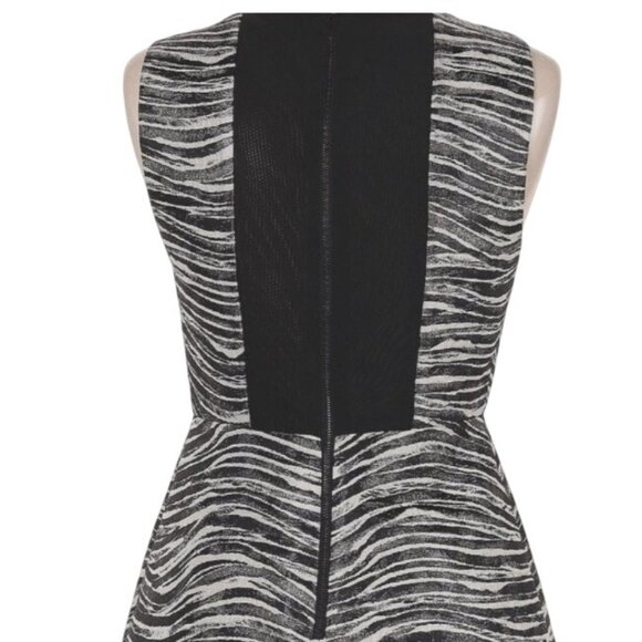 Alice + Olivia Everleigh Sheath Mini Dress 6 Black Silver Zebra Animal Print - Picture 5 of 10